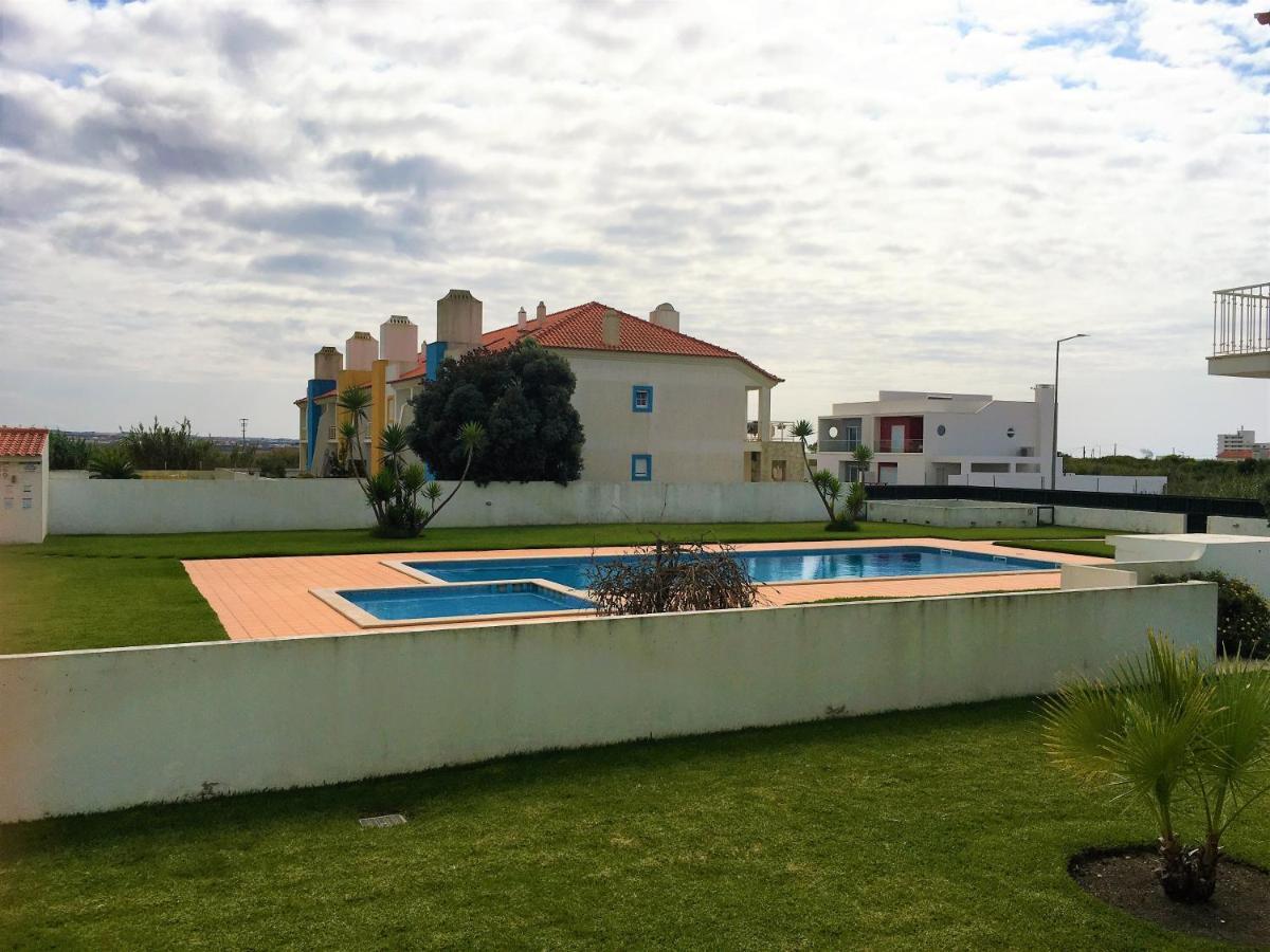 Palmeiras Apartement - T1 Com Piscina Baleal Exteriör bild
