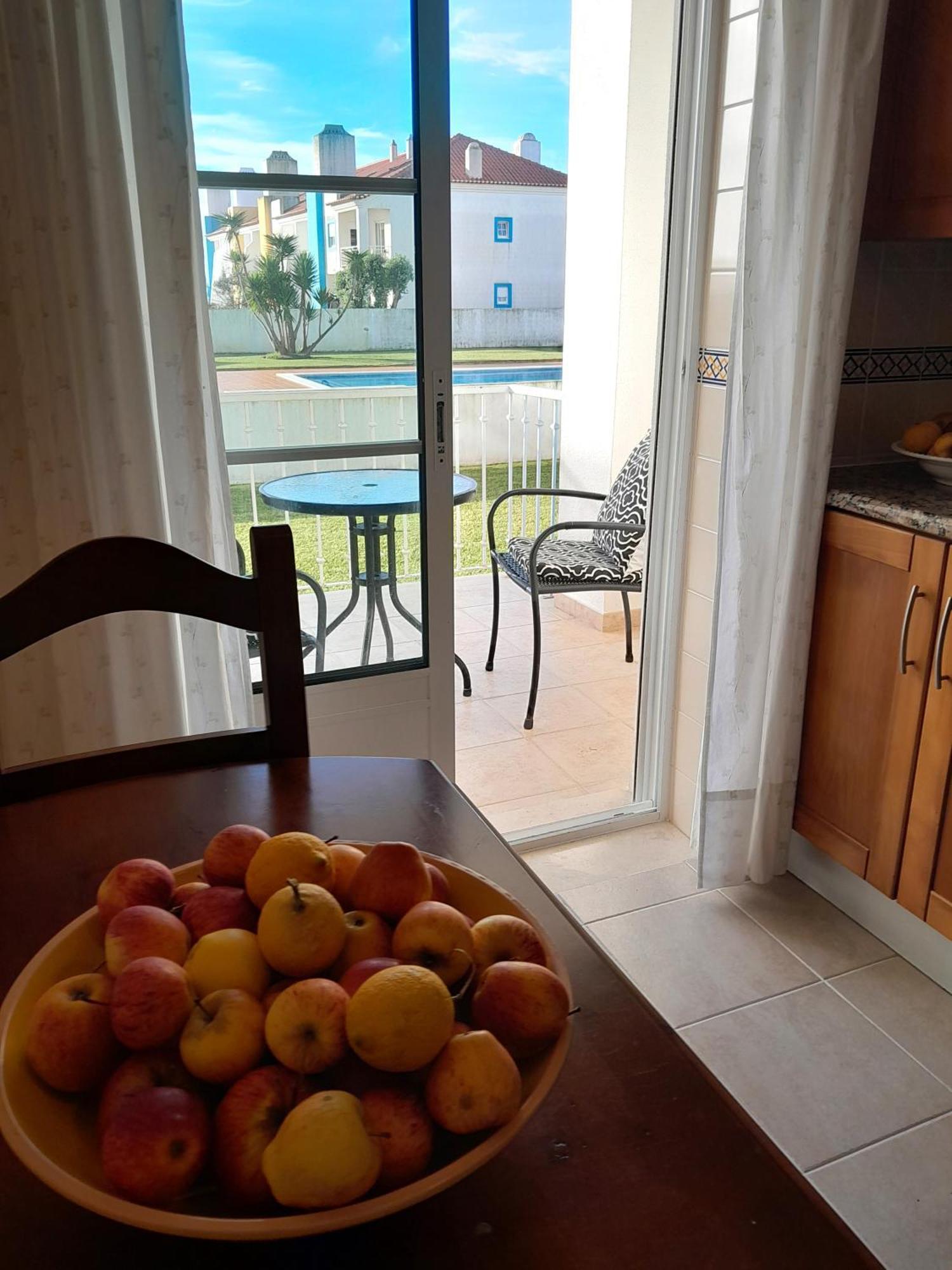 Palmeiras Apartement - T1 Com Piscina Baleal Exteriör bild
